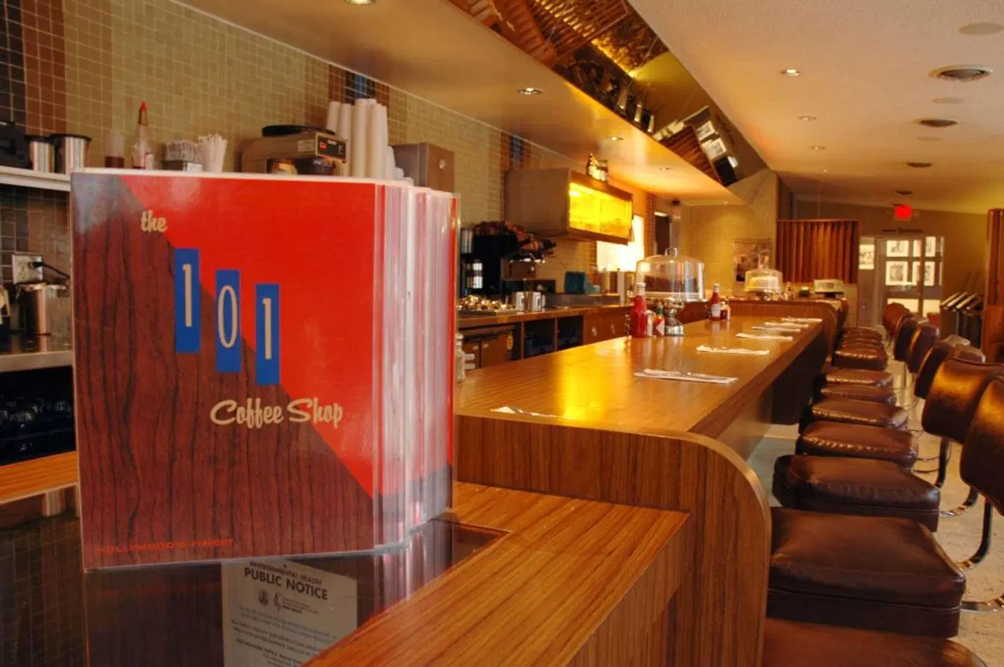 Best Western PLUS Hollywood Hills Bar