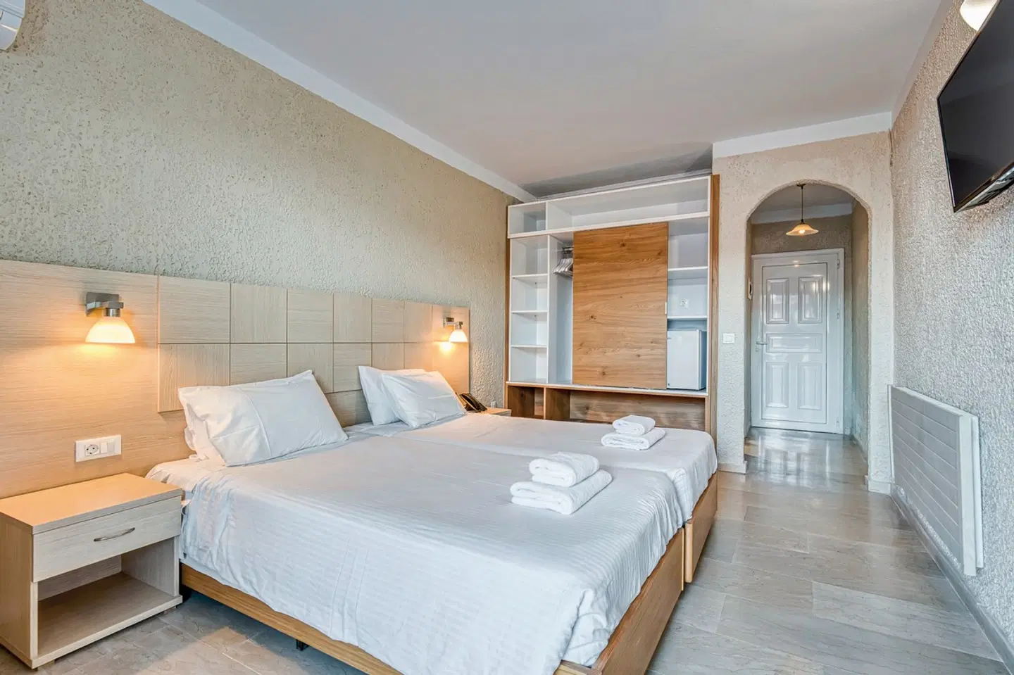 Alkionis ROOM_EXAMPLE