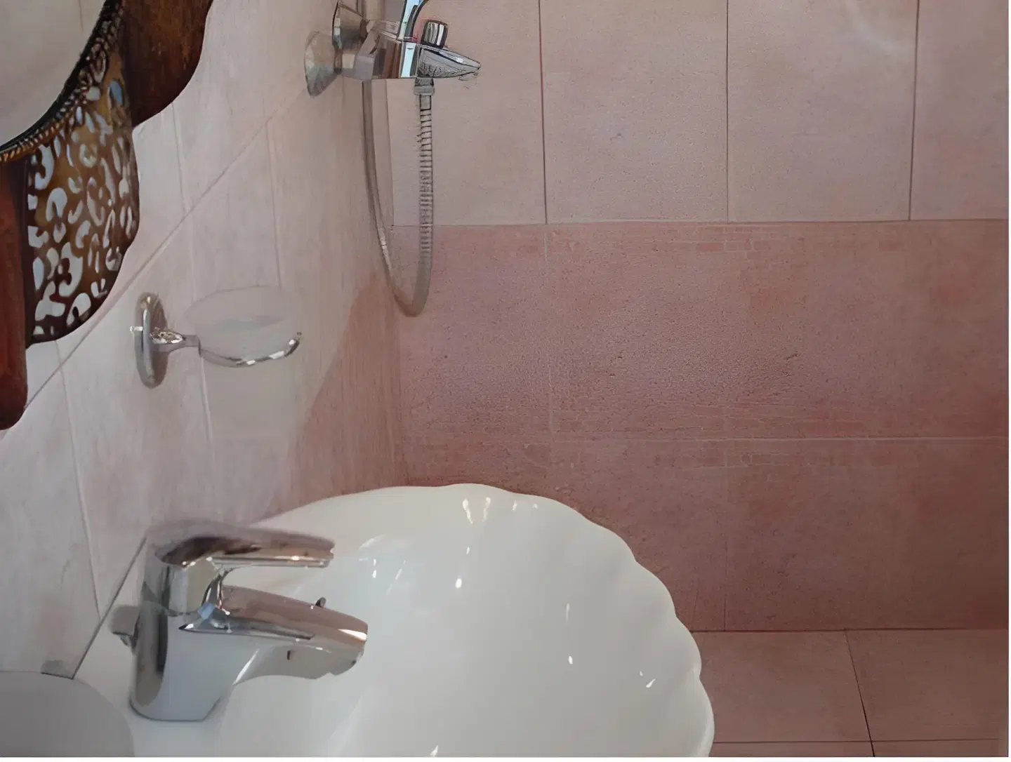 Pipitsa's Apartments Badezimmer