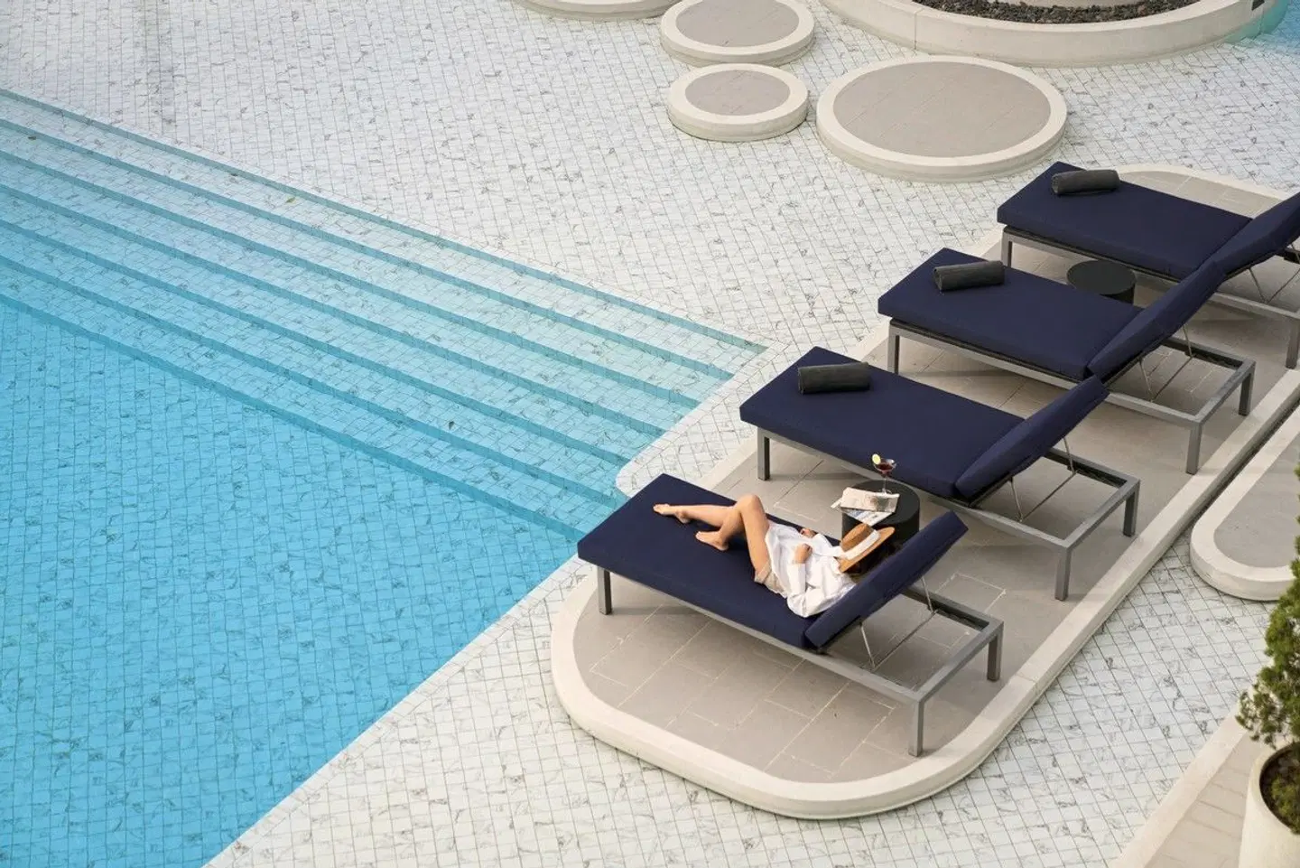 Cross Pattaya Pratamnak OUTDOOR_POOL