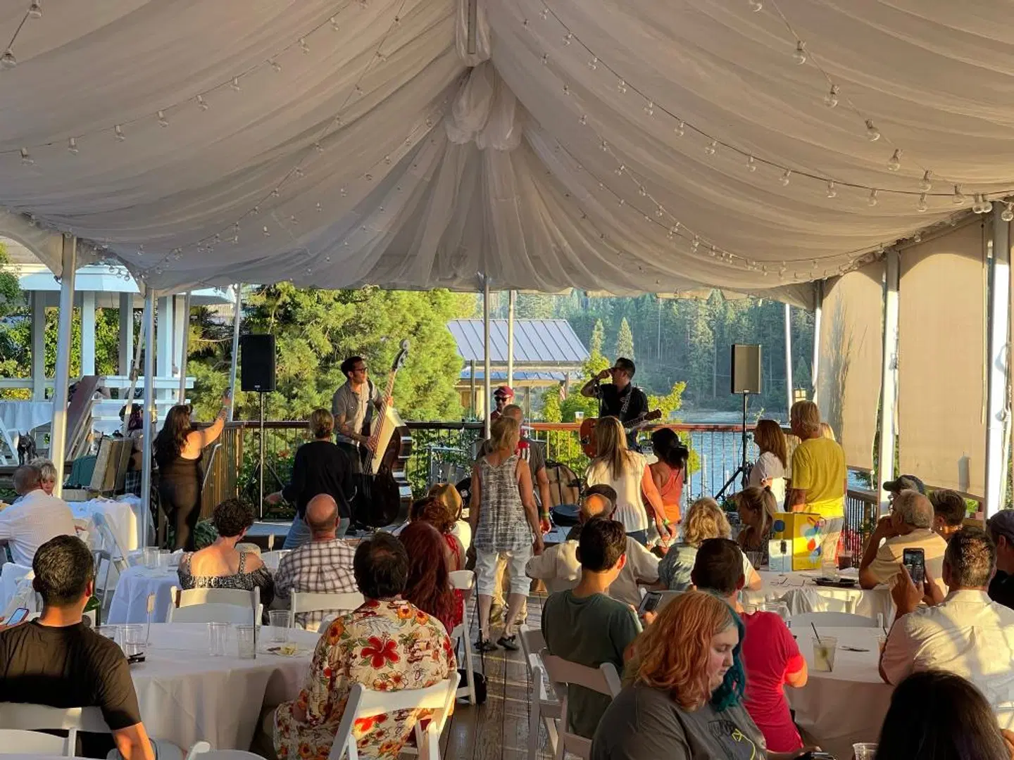 The Pines Resort BAR