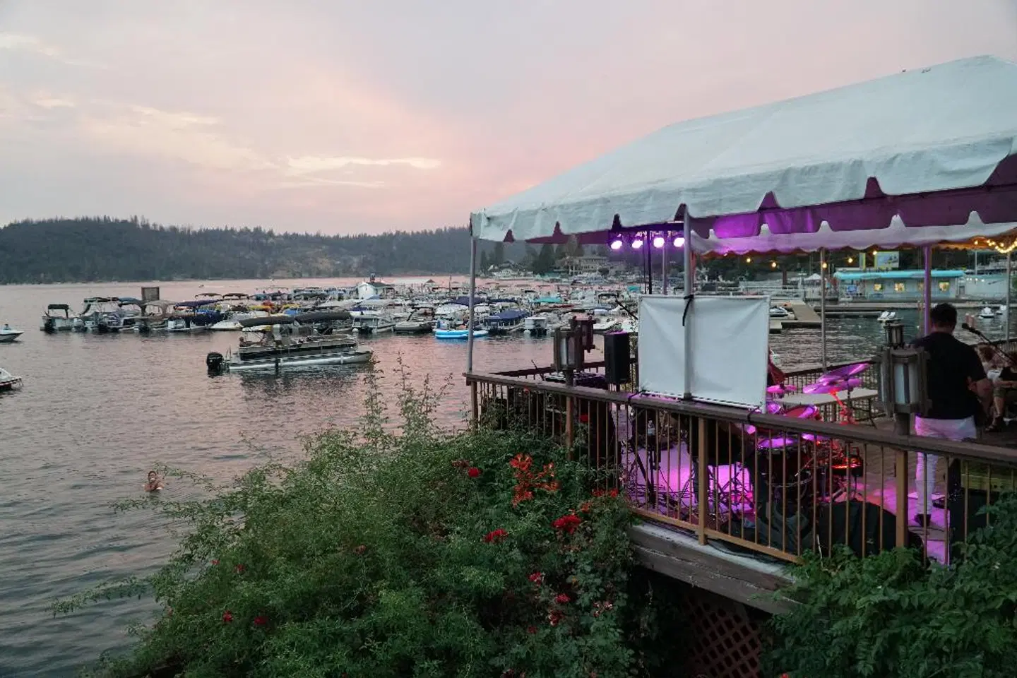 The Pines Resort Garten