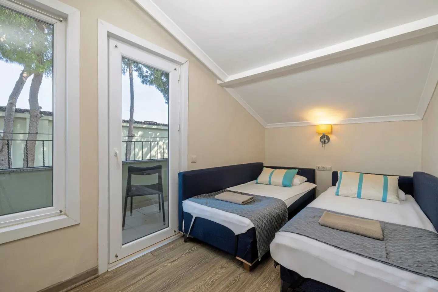 Crystal Flora Pearl Collection ROOM_EXAMPLE