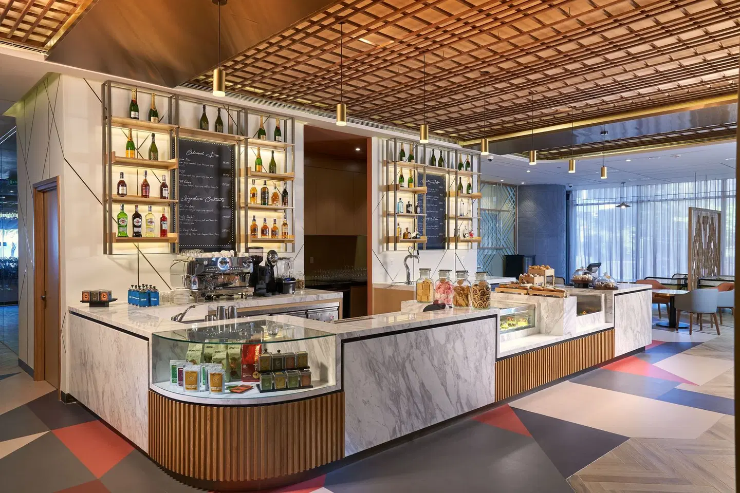 Sheraton Nha Trang Hotel & Spa Bar