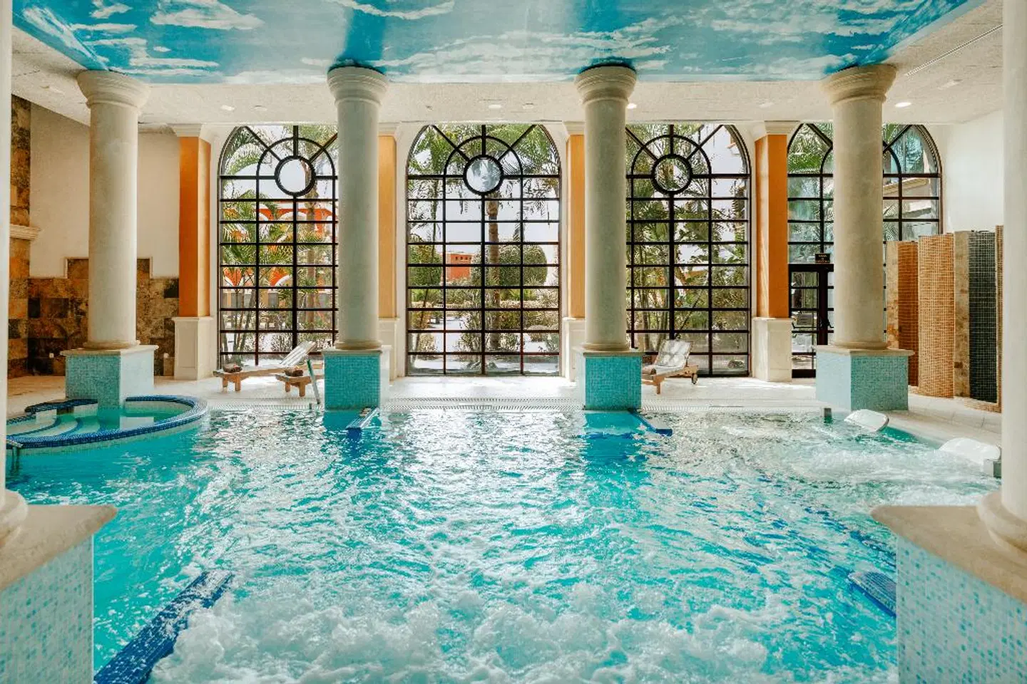 R2 Rio Calma Hotel & SPA & Conference Hallenbad