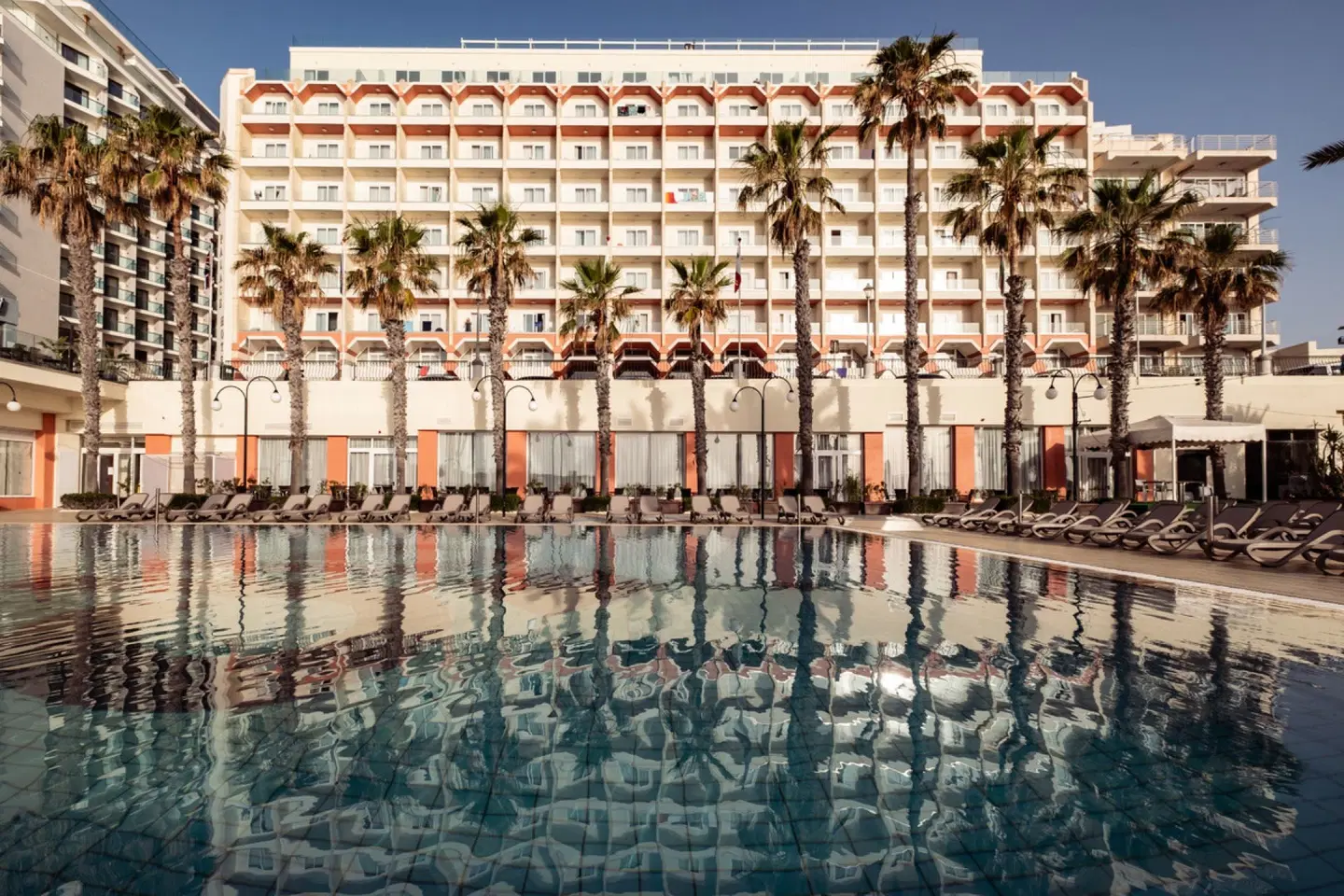 Qawra Palace Resort & Spa EXTERIOR