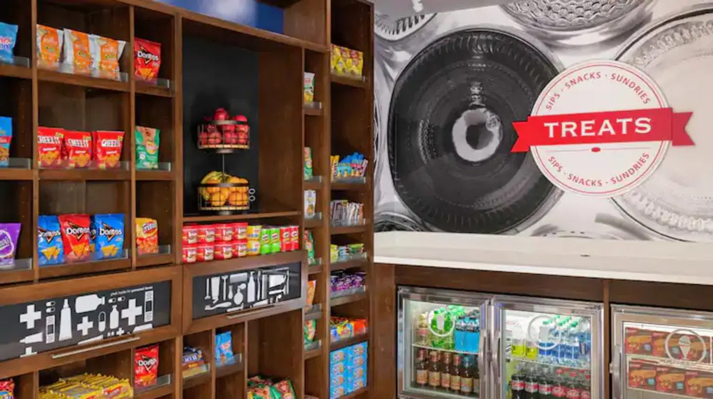 Hampton Inn & Suites Keene LOUNGE_LOBBY