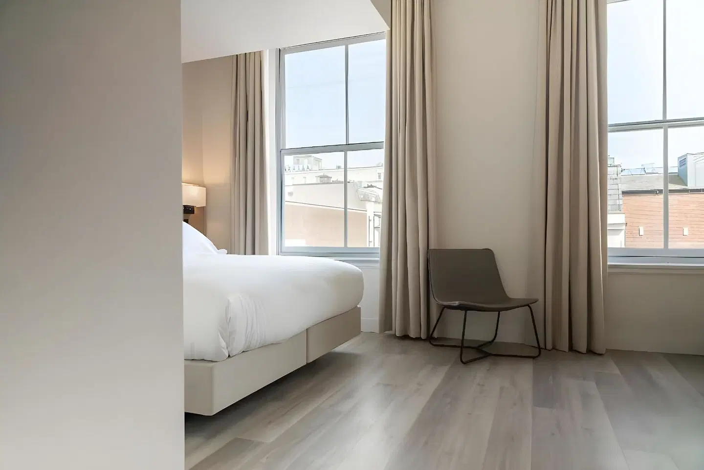 School Lane Hotel in Liverpool ONE ROOM_EXAMPLE