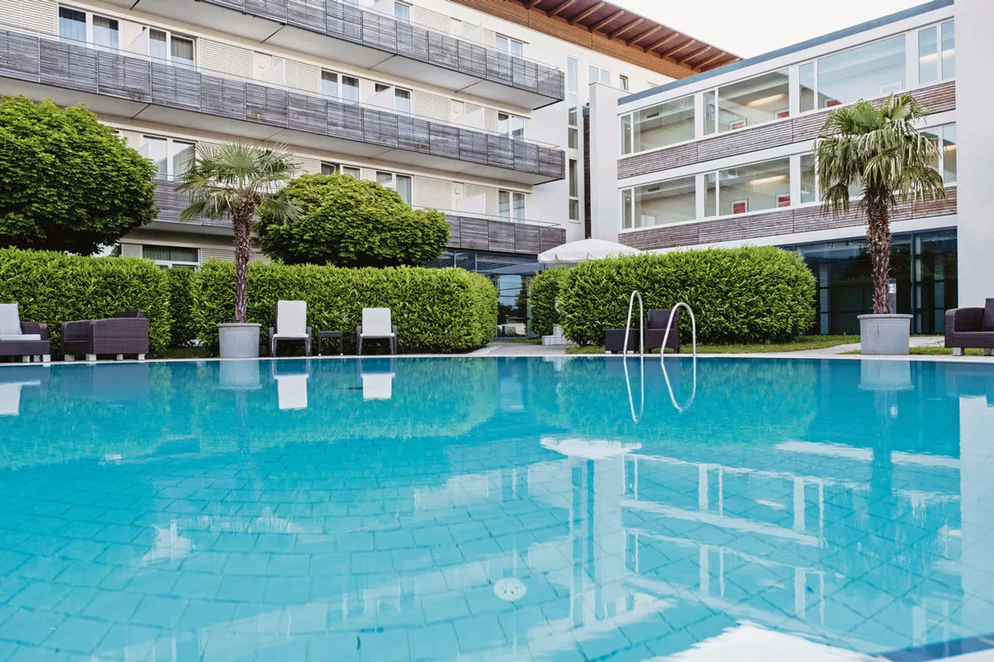 4*S Hotel Spa Resort Geinberg OUTDOOR_POOL