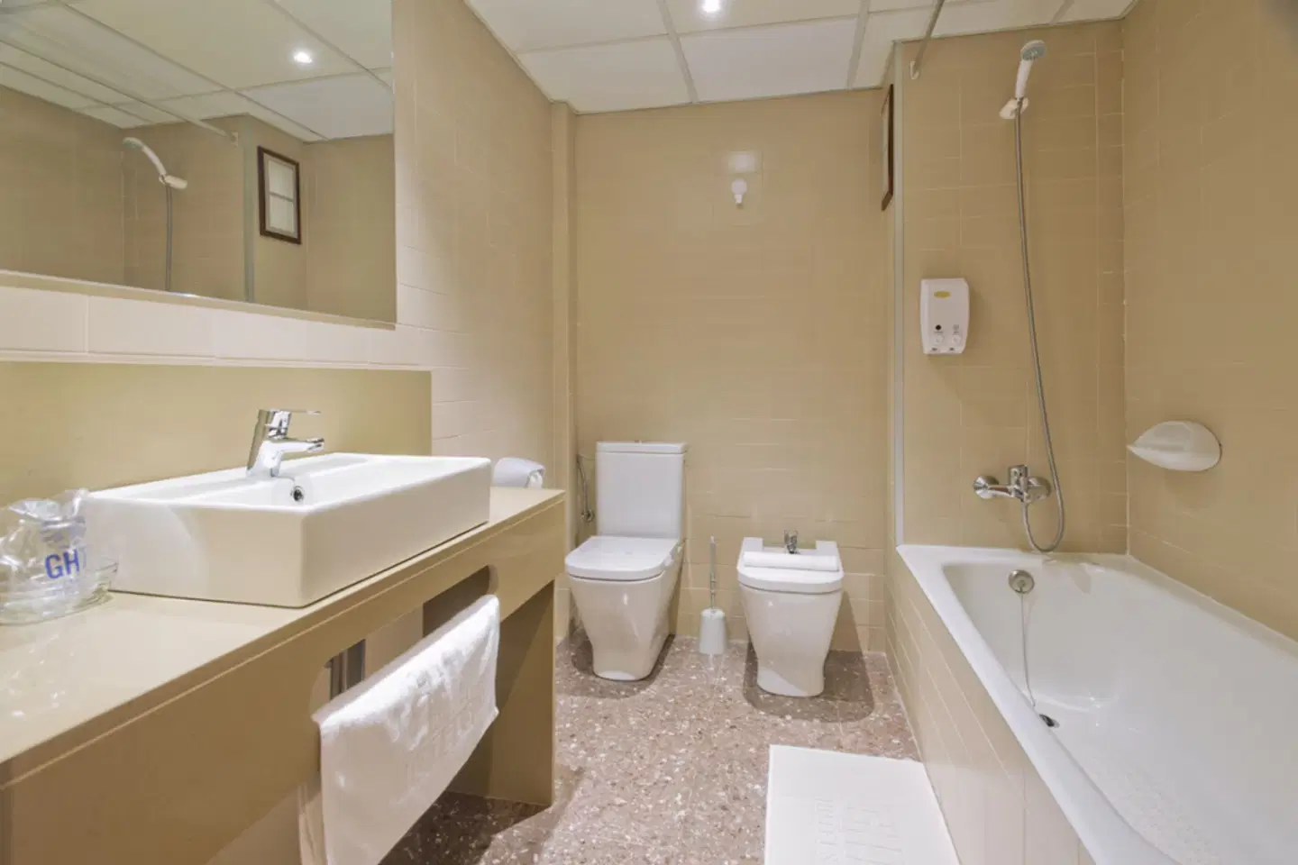 GHT Costa Brava & Spa BATHROOM
