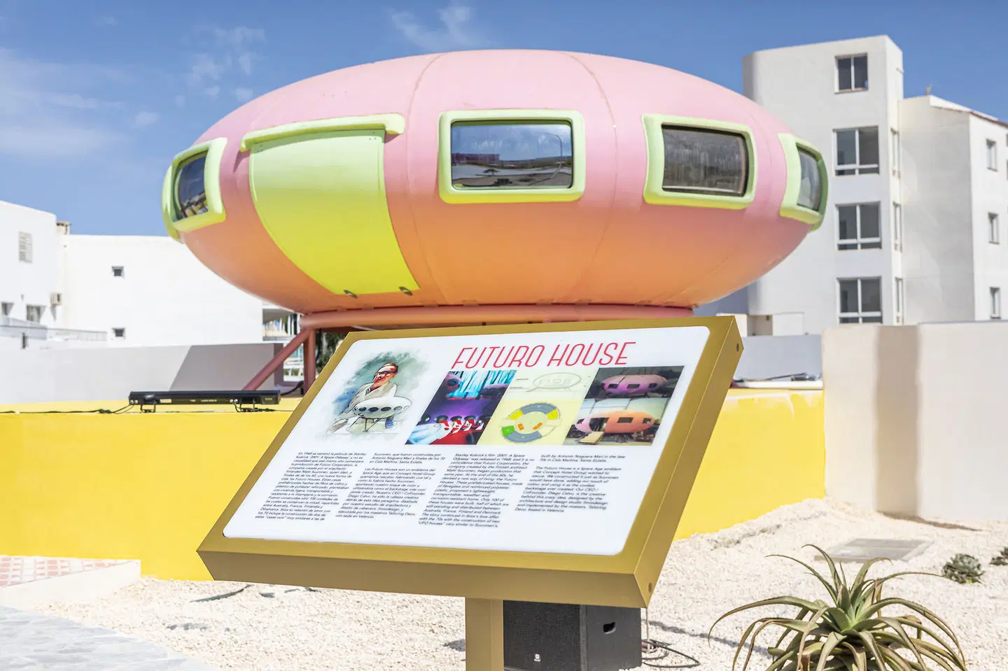 Los Felices Ibiza MODEL_IMPRESSION