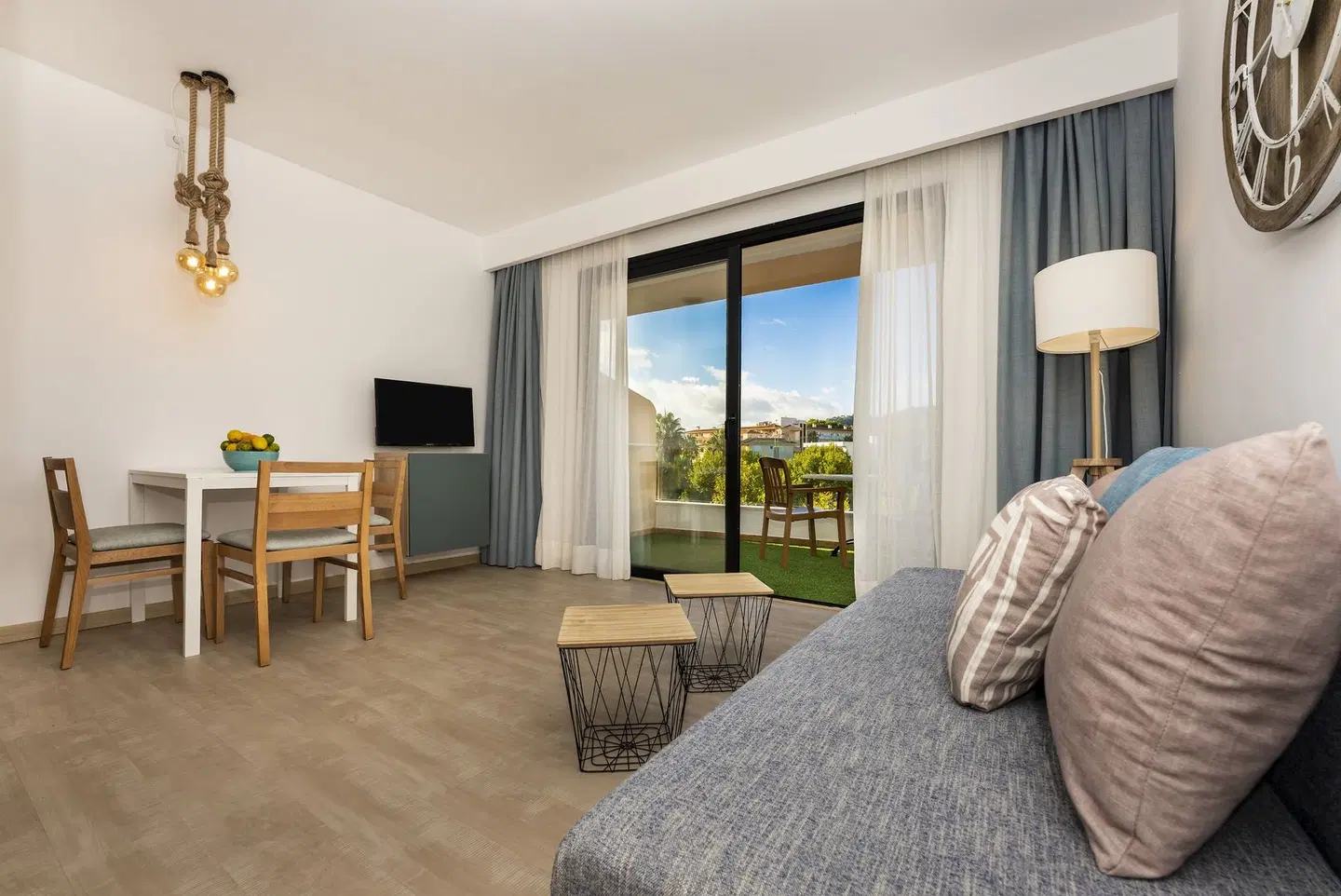 Apartamentos S'Olivera ROOM_EXAMPLE