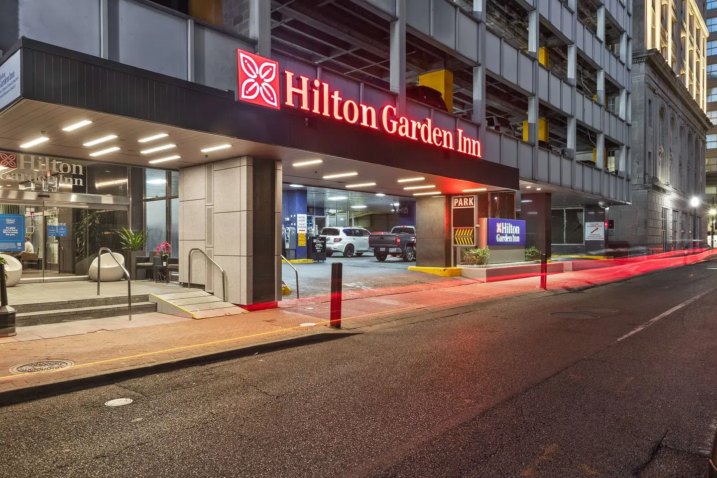 Hilton Garden Inn New Orleans French Quarter/CBD EXTERIOR