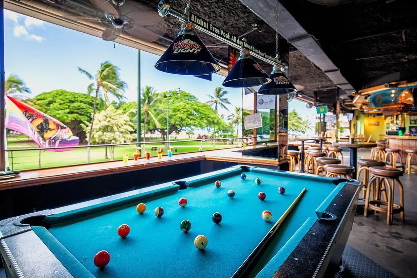 Castle Waikiki Grand Hotel OUTDOOR_POOL