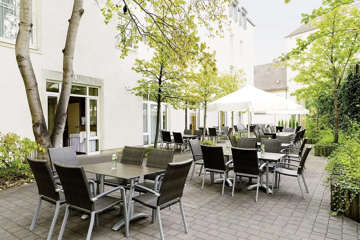 Dorint Hotel Würzburg Terrasse