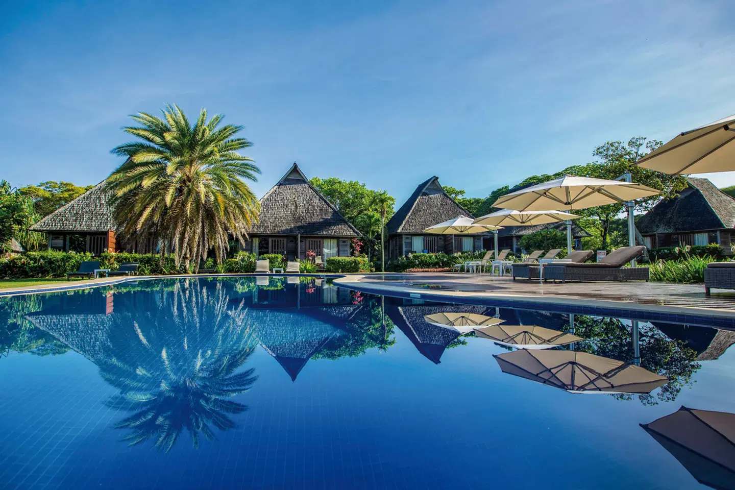 Yatule Resort & Spa OUTDOOR_POOL
