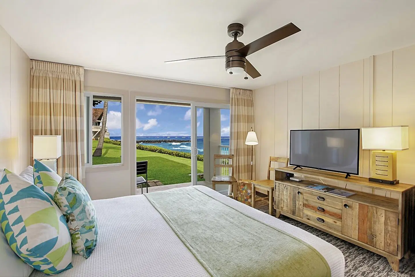 The ISO.Island.Sky.Ocean. ROOM_EXAMPLE