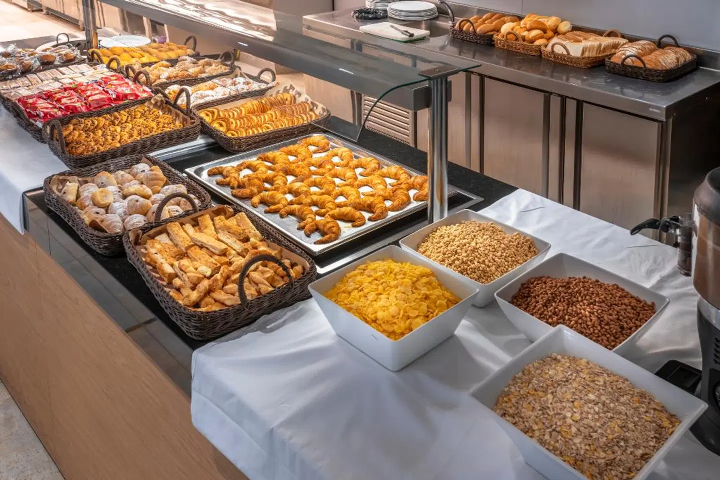 4R Gran Europe Restaurant