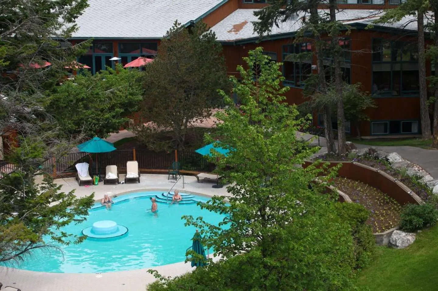 Fairmont Hot Springs Resort OUTDOOR_POOL