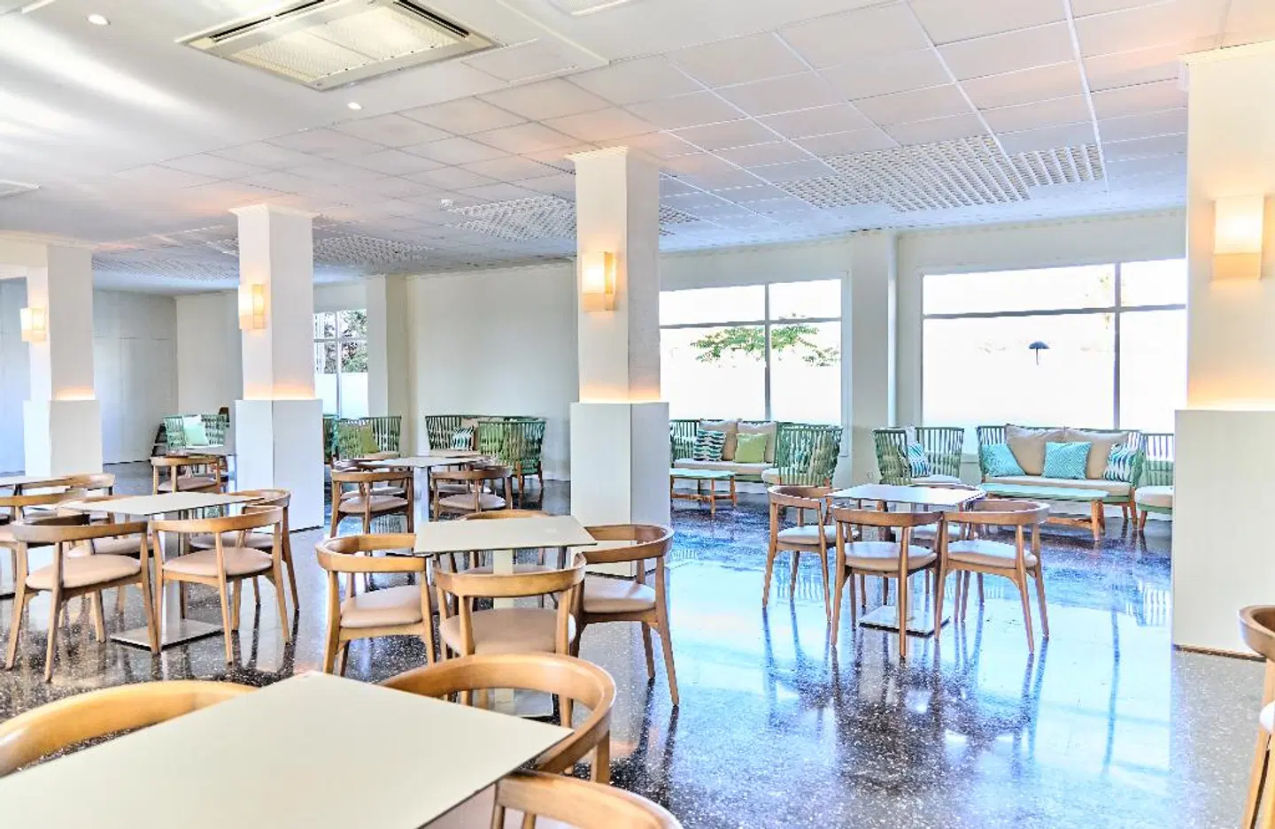 Leonardo Suites Ibiza Santa Eulalia & Leonardo Royal Ibiza Santa Eulalia Restaurant