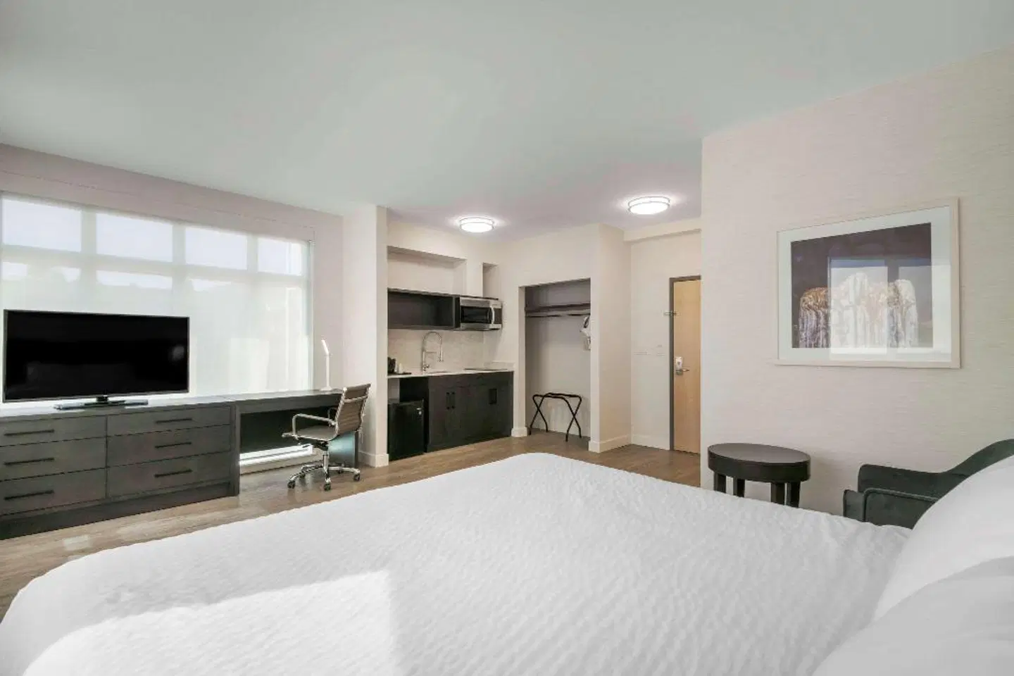 Quality Inn Nanaimo ROOM_EXAMPLE