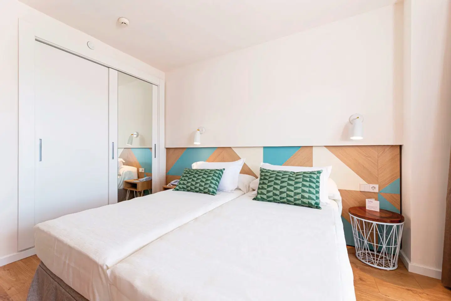 JS Portocolom Suites ROOM_EXAMPLE