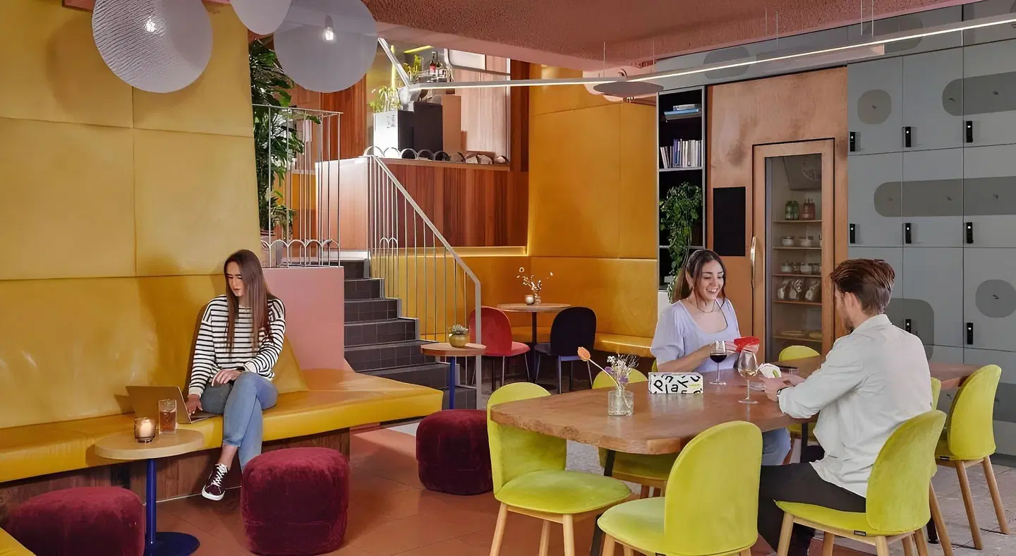 CityHub Rotterdam Bar