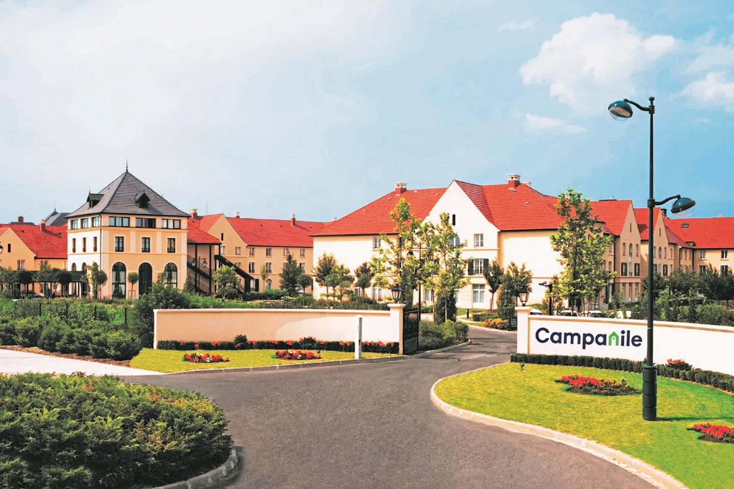 Campanile Val de France EXTERIOR