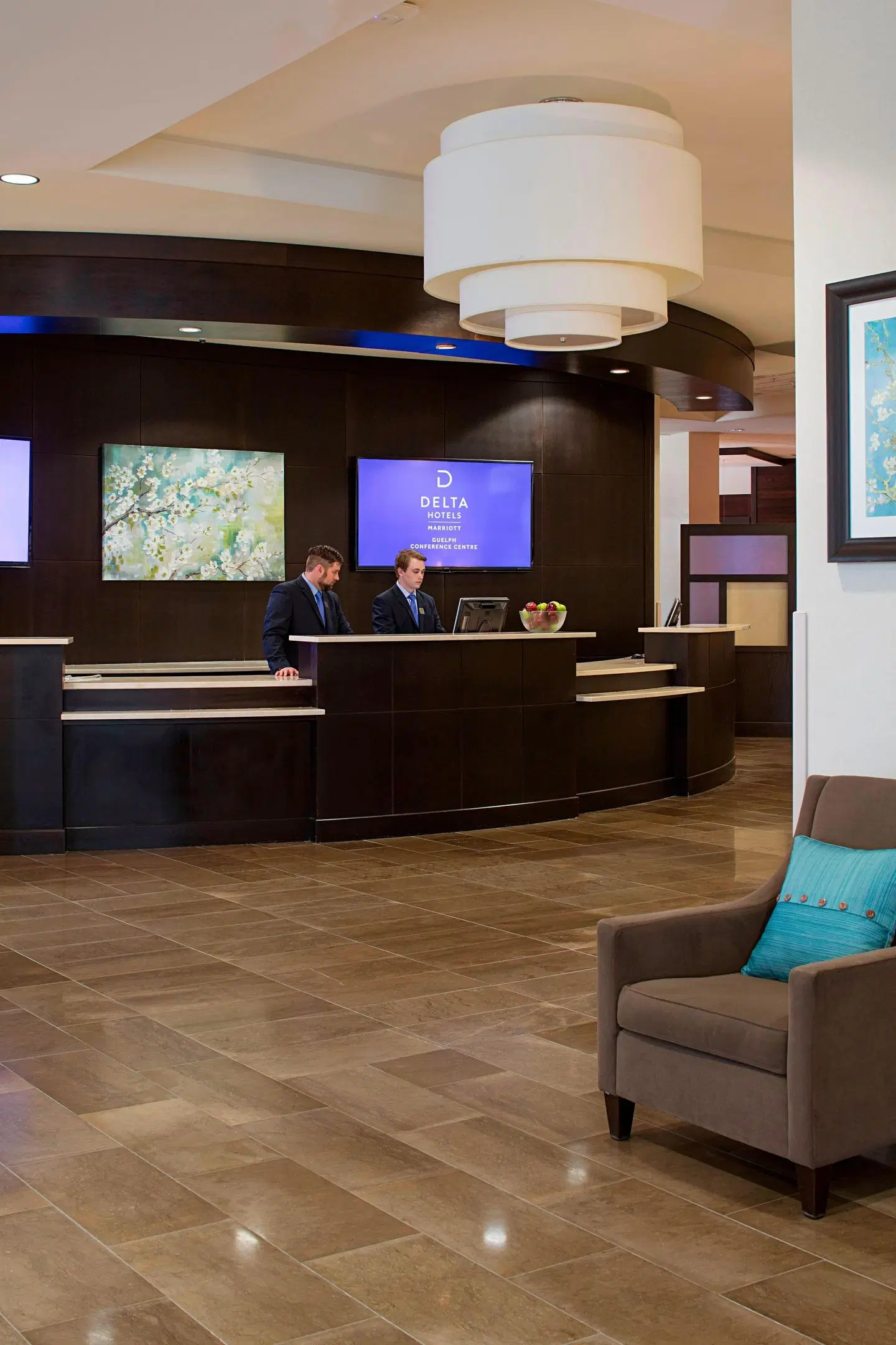 Delta Hotels by Marriott Guelph Conference Centre LOUNGE_LOBBY