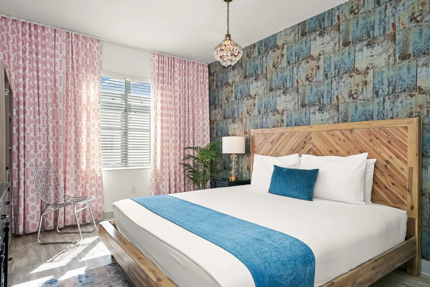 Whitelaw ROOM_EXAMPLE