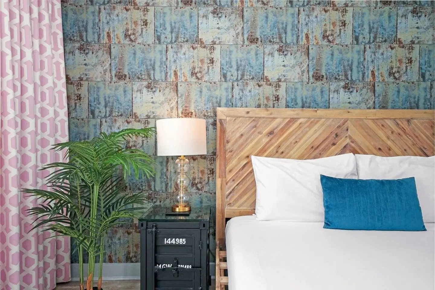 Whitelaw ROOM_EXAMPLE