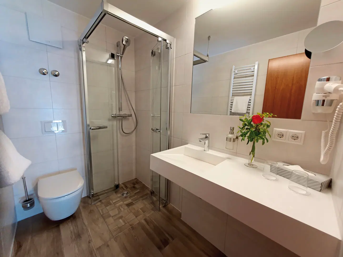 R&R Hotel Strandallee Badezimmer