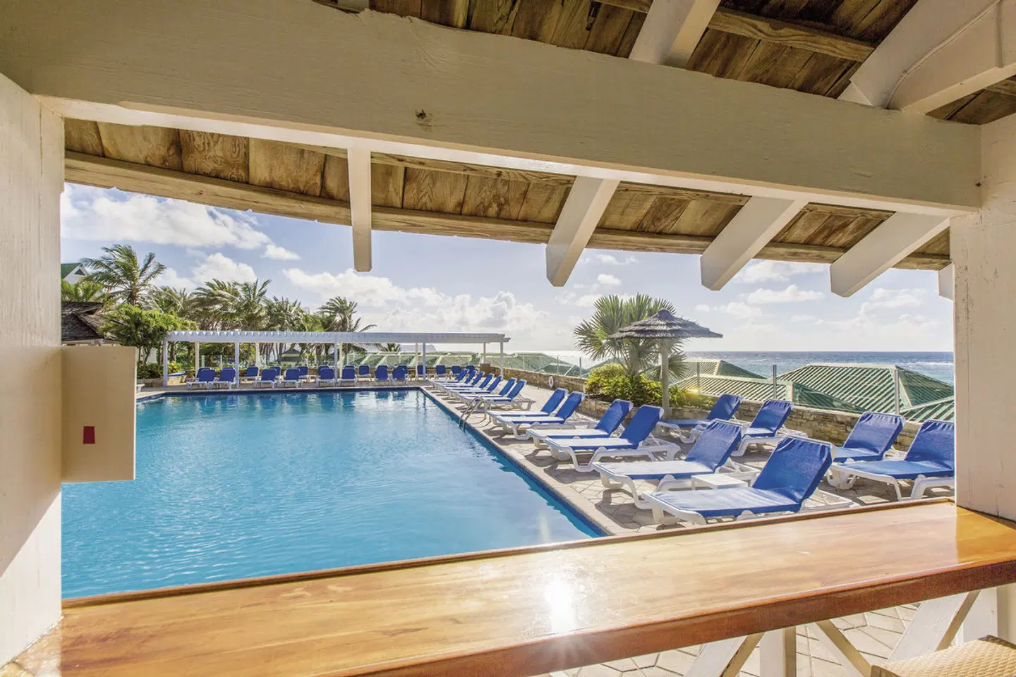 St. James's Club & Villas OUTDOOR_POOL