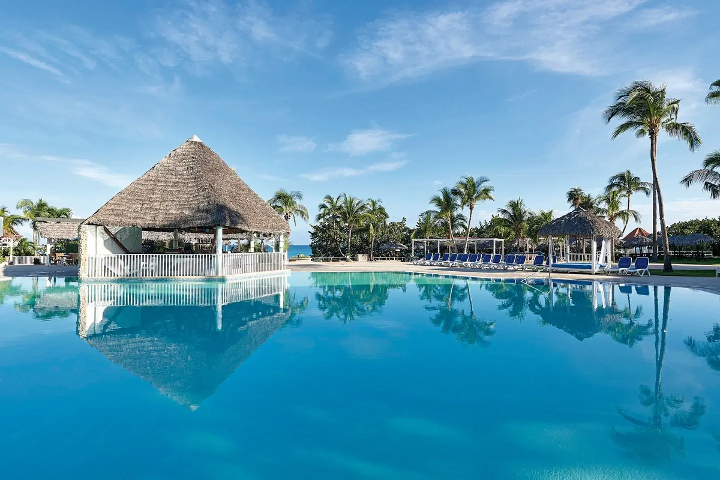 Bella Costa OUTDOOR_POOL