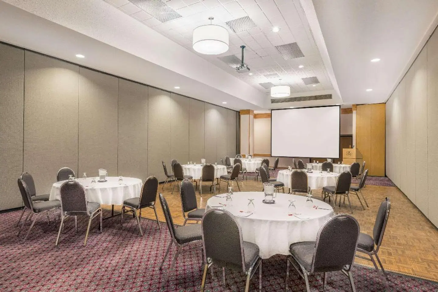 Ramada Hotel Prince George Konferenz