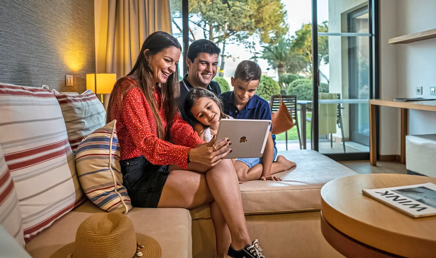 Pestana Dom João II Beach & Golf Resort PEOPLE