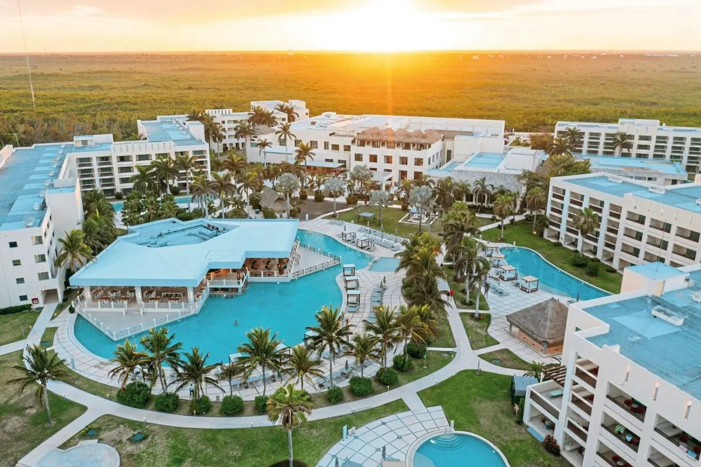 Dreams Puerto Morelos Resort & Spa OUTDOOR_POOL