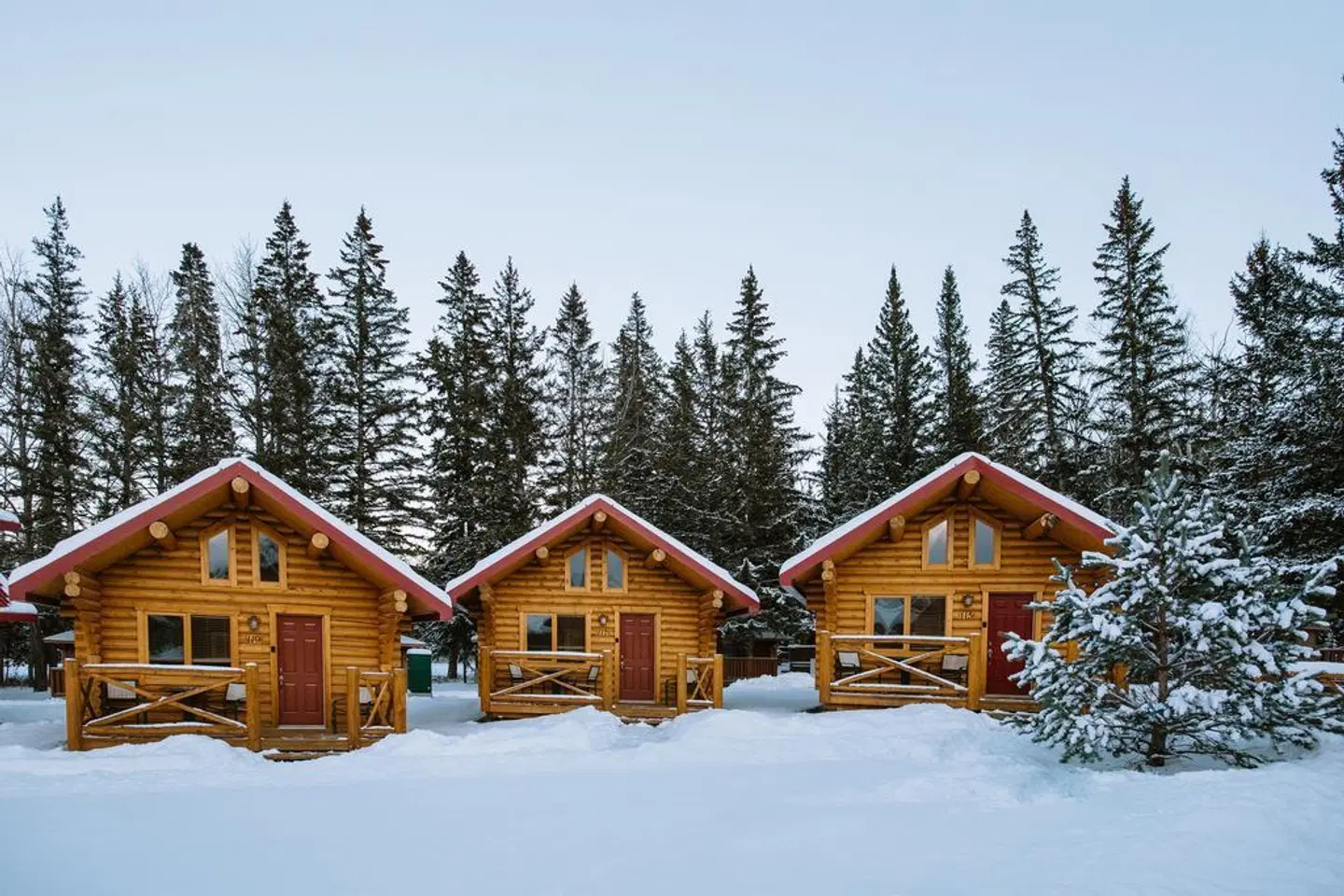 Miette Mountain Cabins EXTERIOR