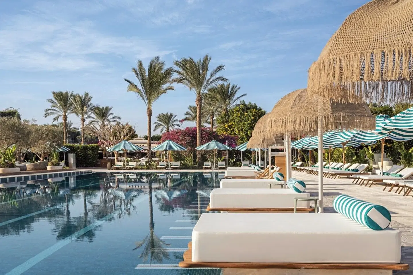 Desert Rose OUTDOOR_POOL