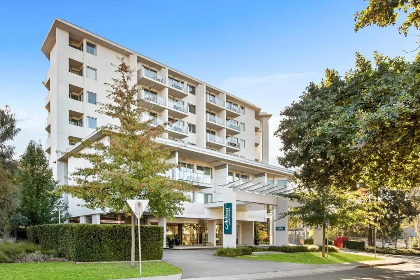 Adina Serviced Apartments Canberra Dickson EXTERIOR