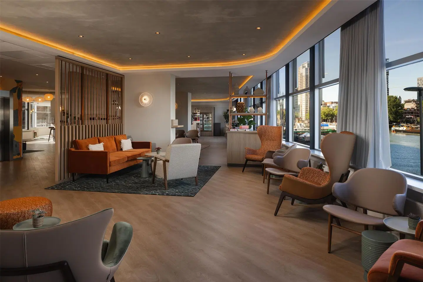 DoubleTree by Hilton Rotterdam Centre LOUNGE_LOBBY