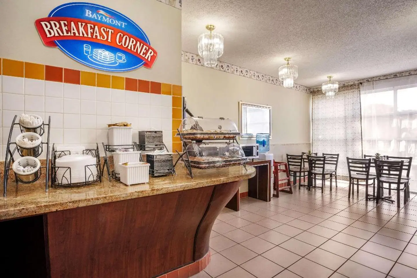 Baymont by Wyndham Florida City Bar