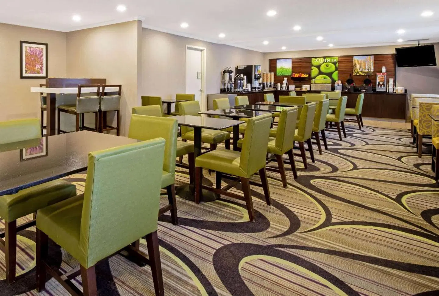 La Quinta Inn & Suites by Wyndham Harrisburg Airport Hershey Restaurant