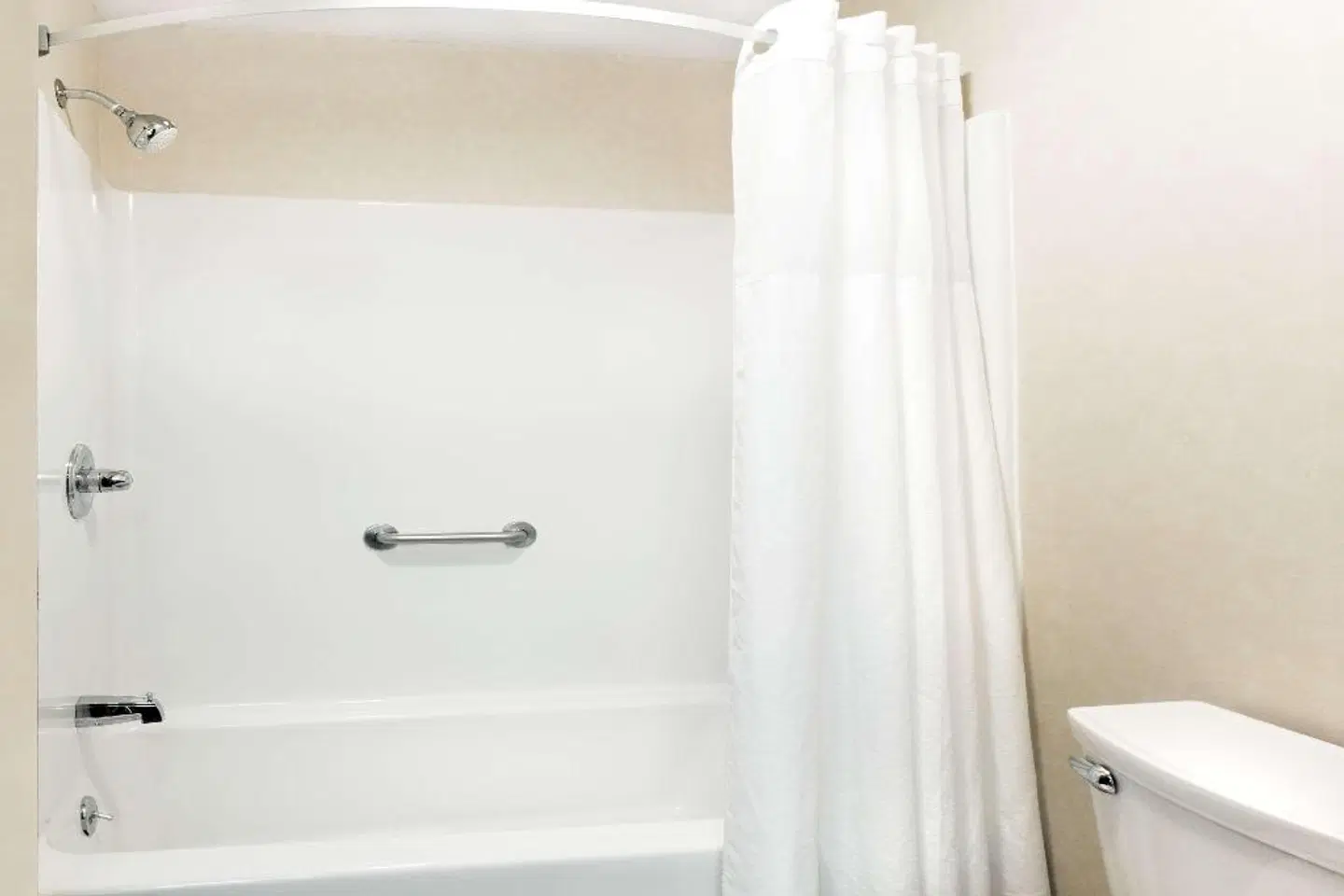 Days Inn by Wyndham El Paso Badezimmer