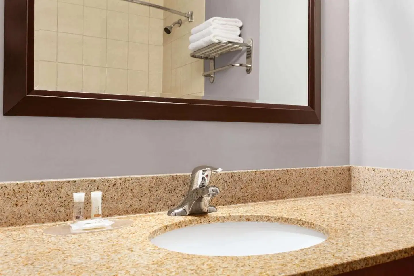 Days Inn Hamilton Badezimmer