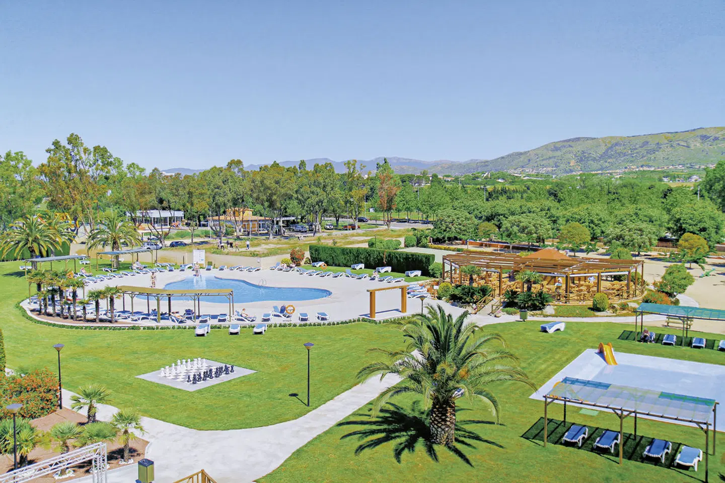 Mediterráneo Park EXTERIOR