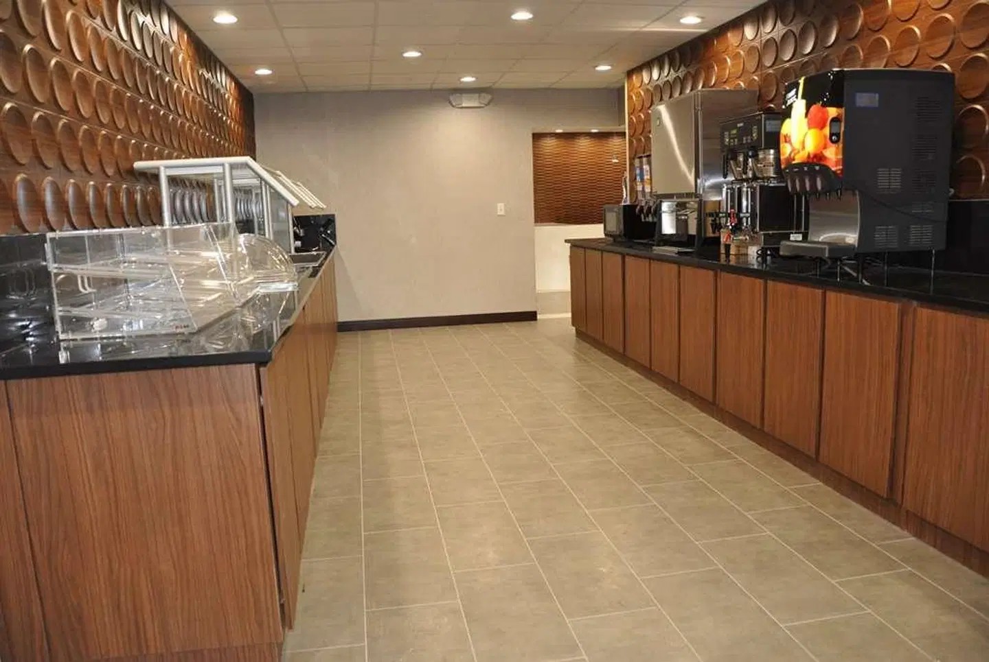 Wingate by Wyndham Kissimmee at Celebration Bar