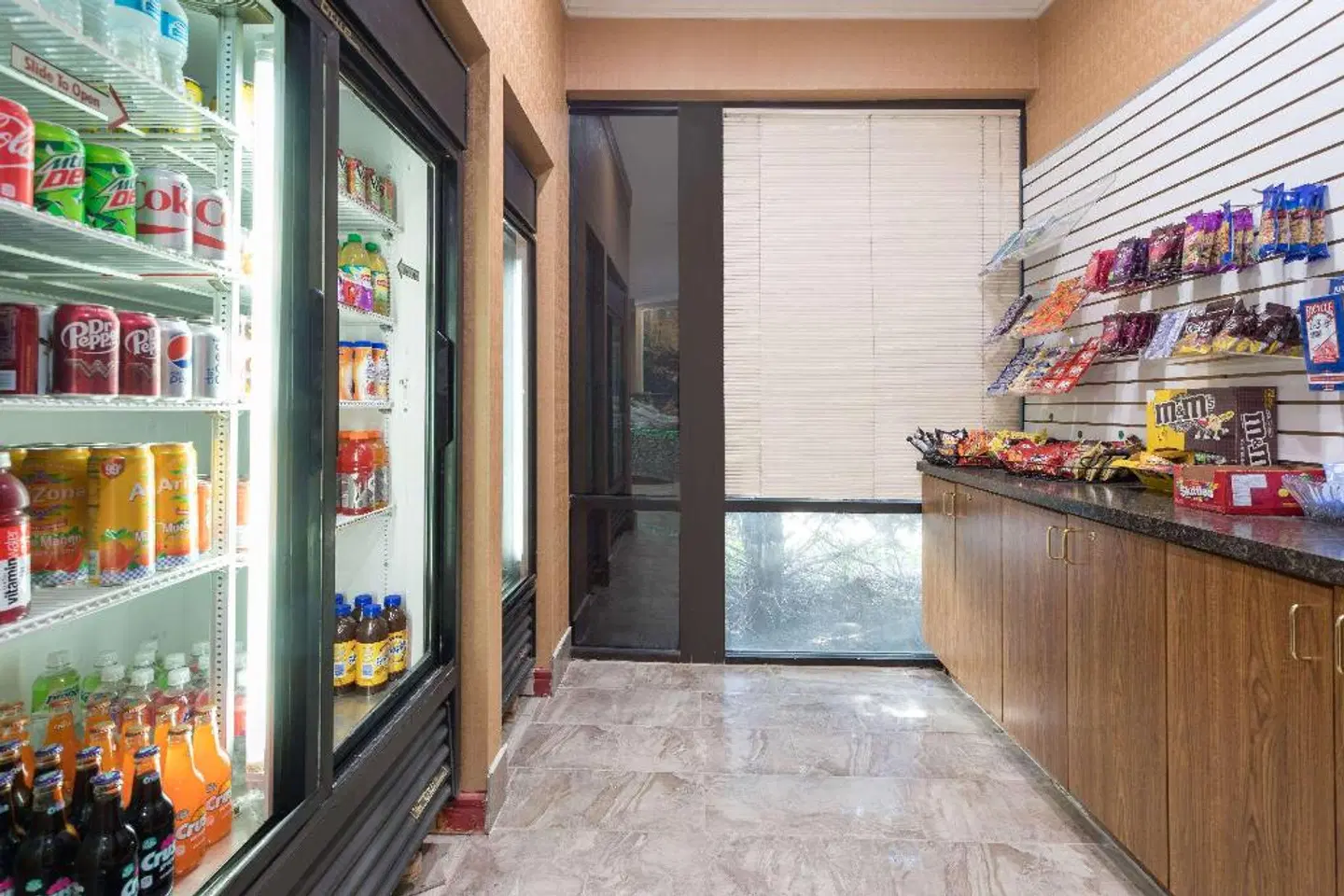 Ramada by Wyndham Asheville Southeast Badezimmer