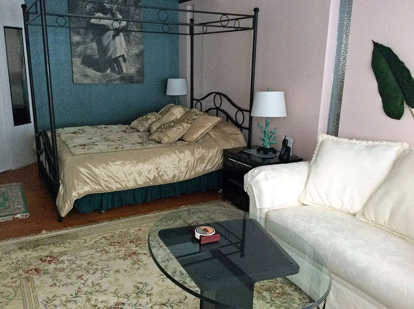 Anahim Lake Eagle's Nest Resort ROOM_EXAMPLE