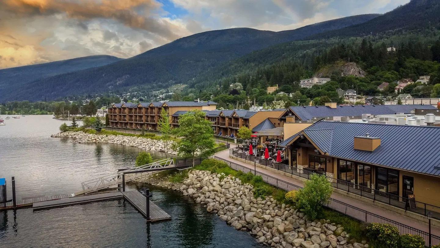 Prestige Lakeside Resort EXTERIOR